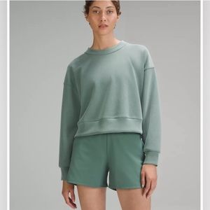 lululemon softstreme perfectly oversized cropped crew medium forest 8
